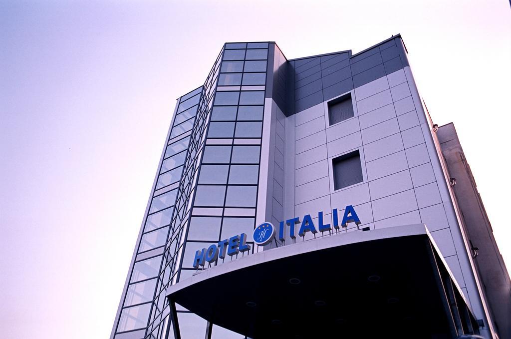 Hotel Italia Carmagnola Eksteriør bilde