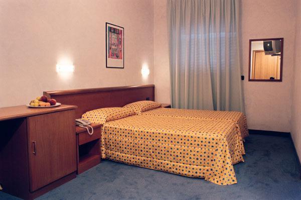 Hotel Italia Carmagnola Rom bilde