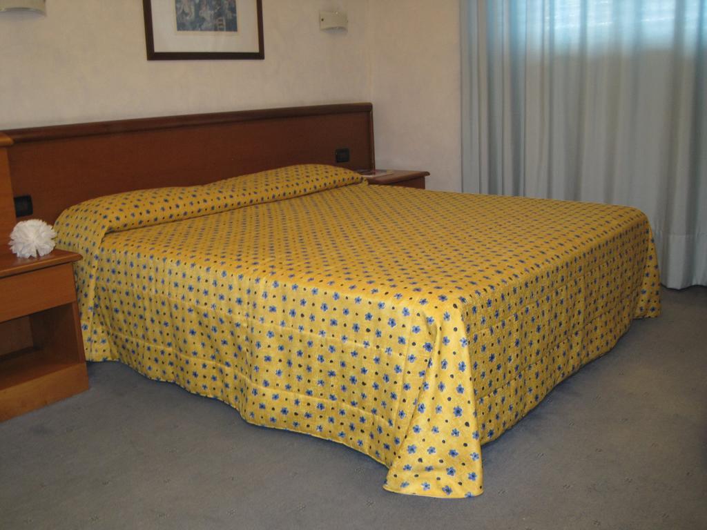 Hotel Italia Carmagnola Rom bilde
