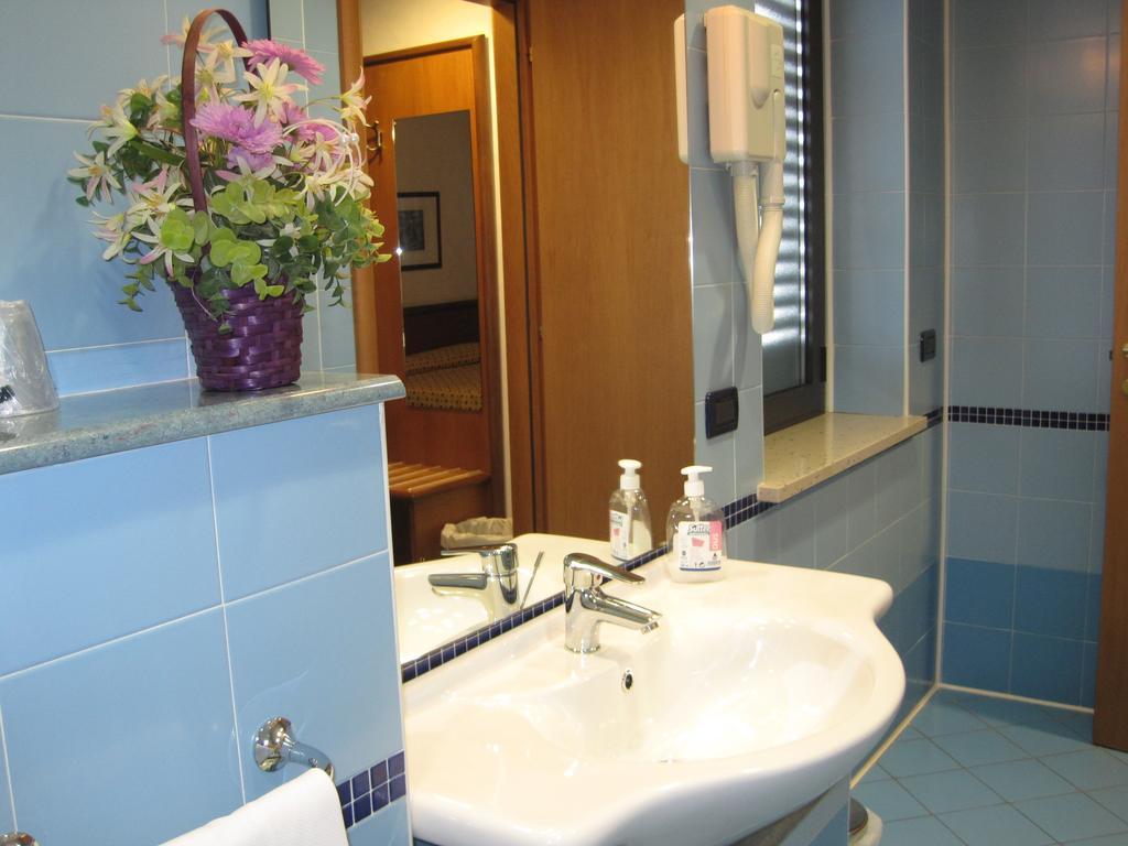 Hotel Italia Carmagnola Rom bilde