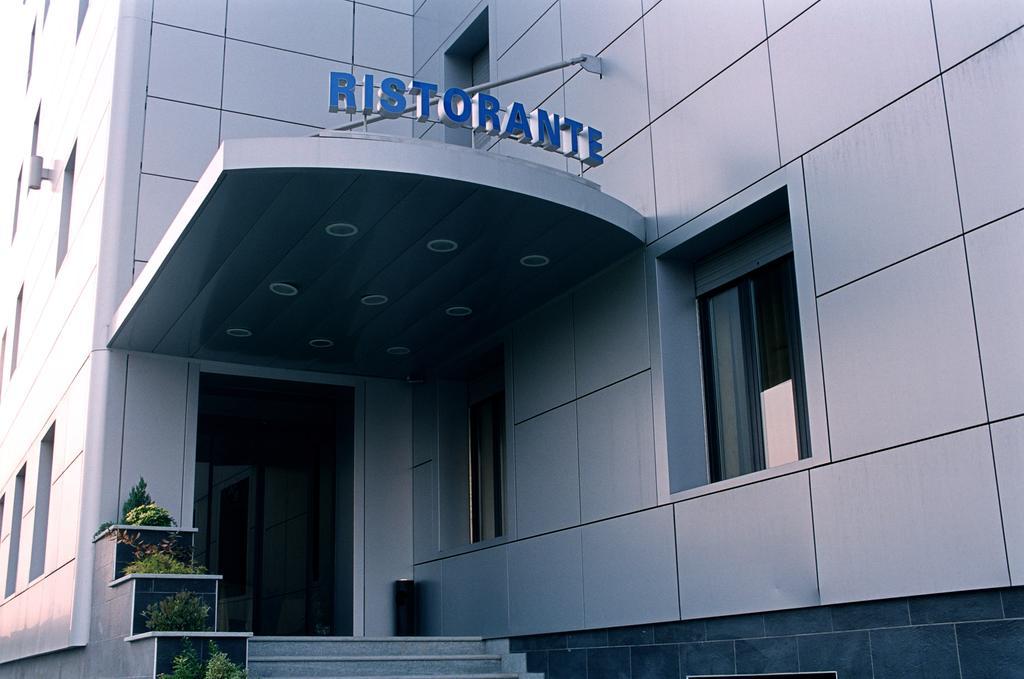 Hotel Italia Carmagnola Eksteriør bilde